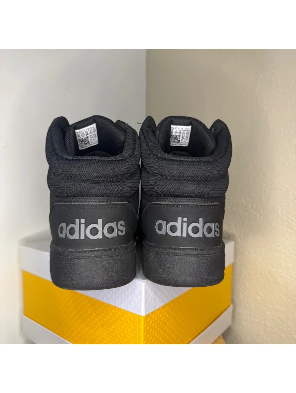 adidas Hoops High Top Sneakers Black Men’s 13 SHD 675005
